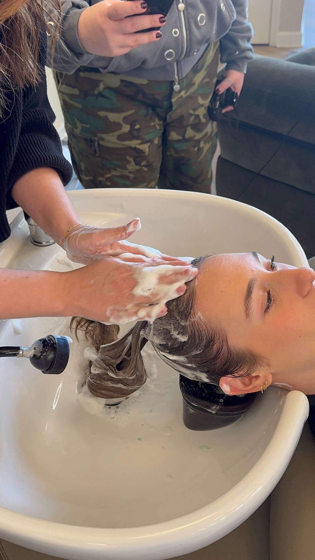 Small Wonder powder-to-lather shampoo activating in water — concentrated anhydrous formula with no pre-dilution