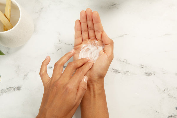 How to Use Conditioner the Right Way — And How Much You Actually Need